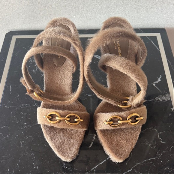 Saint Laurent Le Mallion Tan Lamb Fur Heels with Gold Chain 39 - Picture 2 of 5